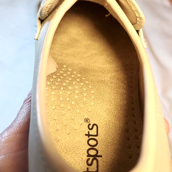 SOFTSPOTS MOCCASIN  LEATHER UPPER SIZE 5 1/2 - Picture 15 of 16